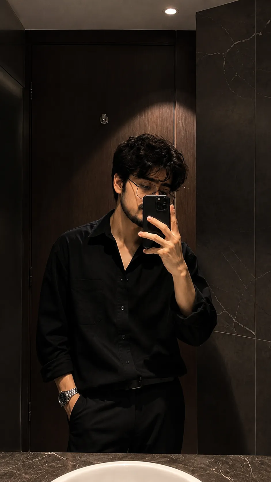 Mirror Selfie Prompt - Free Asthetic AI Prompt